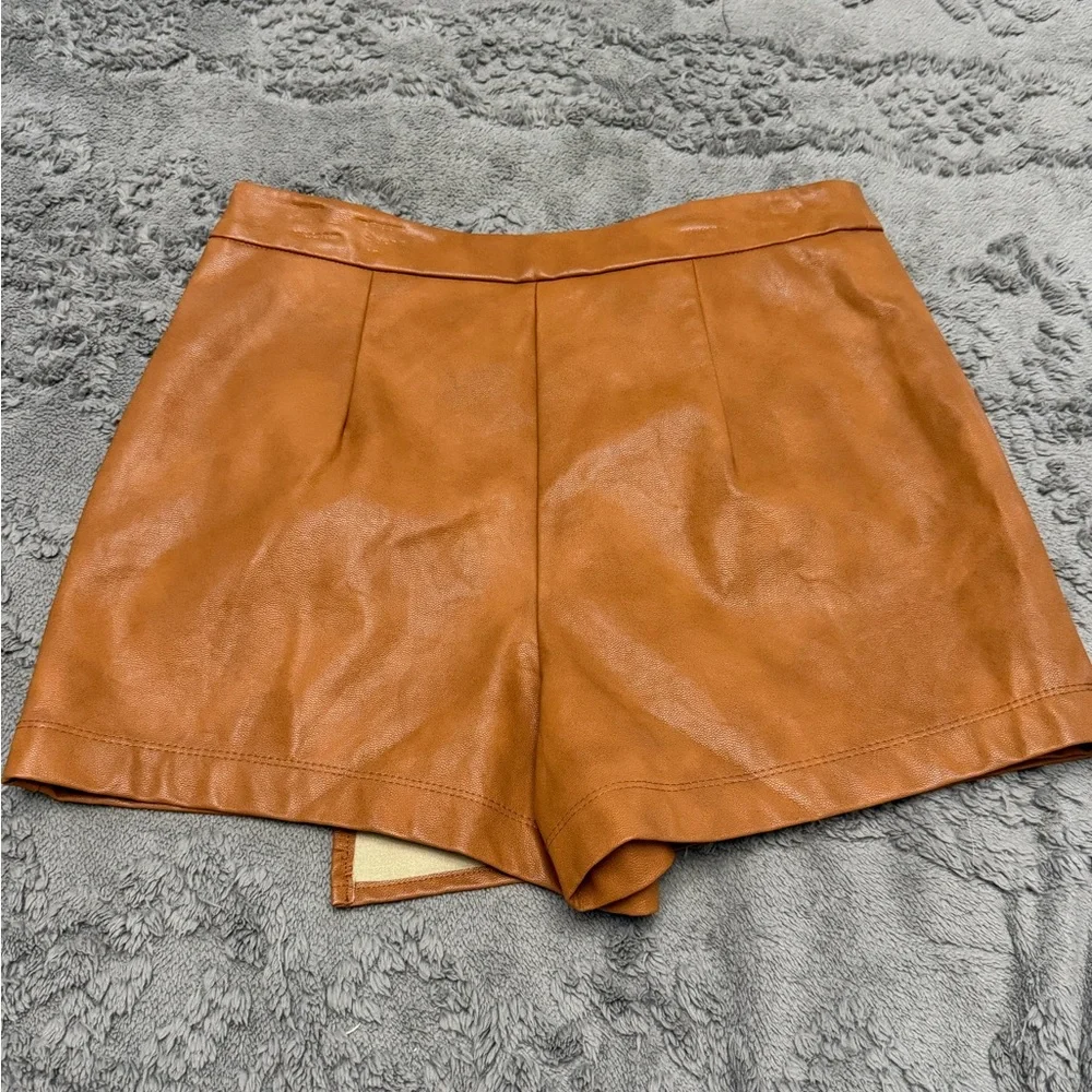 Iris Faux Leather Skort Women’s Size Medium